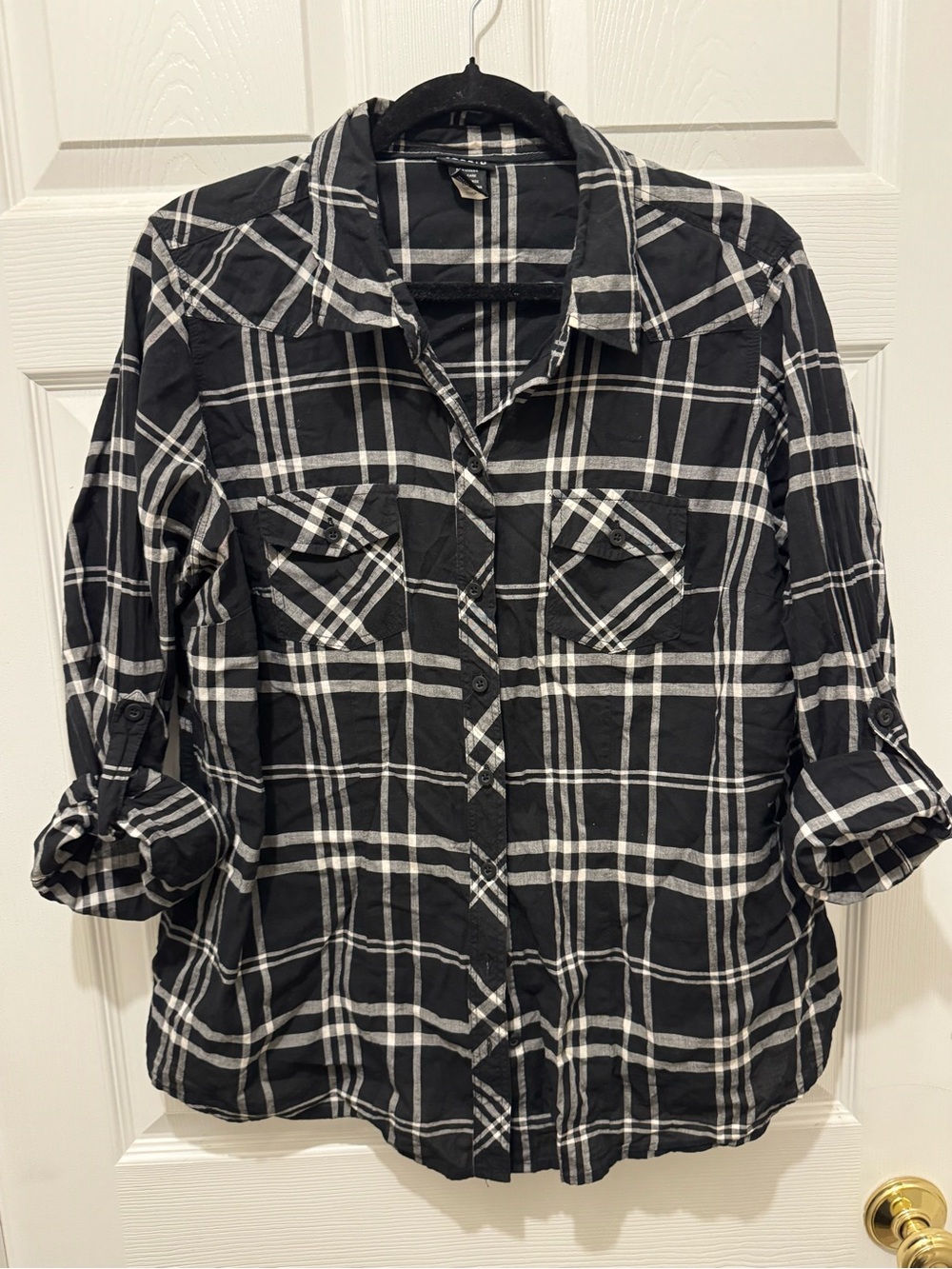 torrid Black and White Plaid Button-Down Shirt sz 0